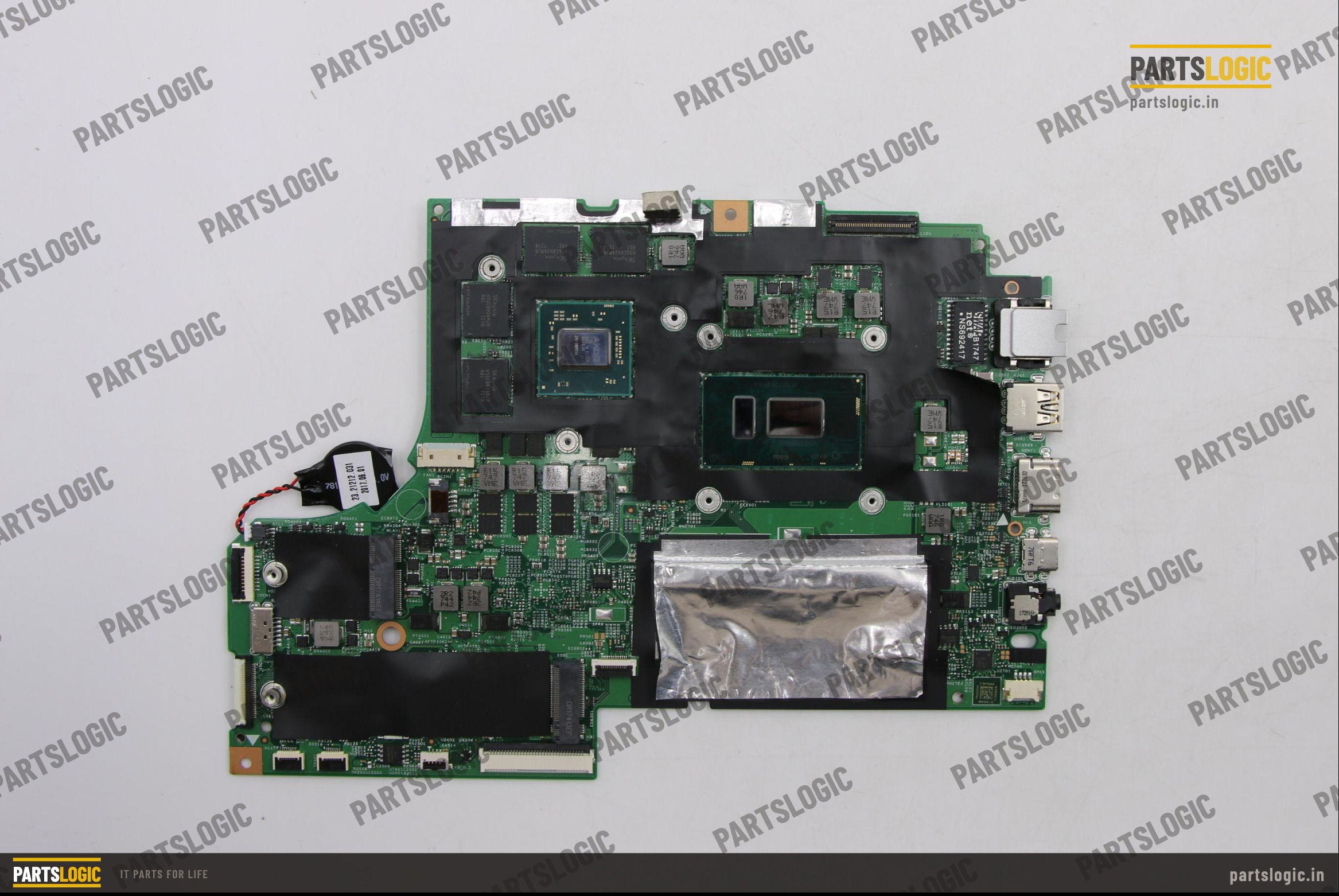 Lenovo Y720-15IKB i5-8250U 4GB DIS 2GB 5B20Q26394