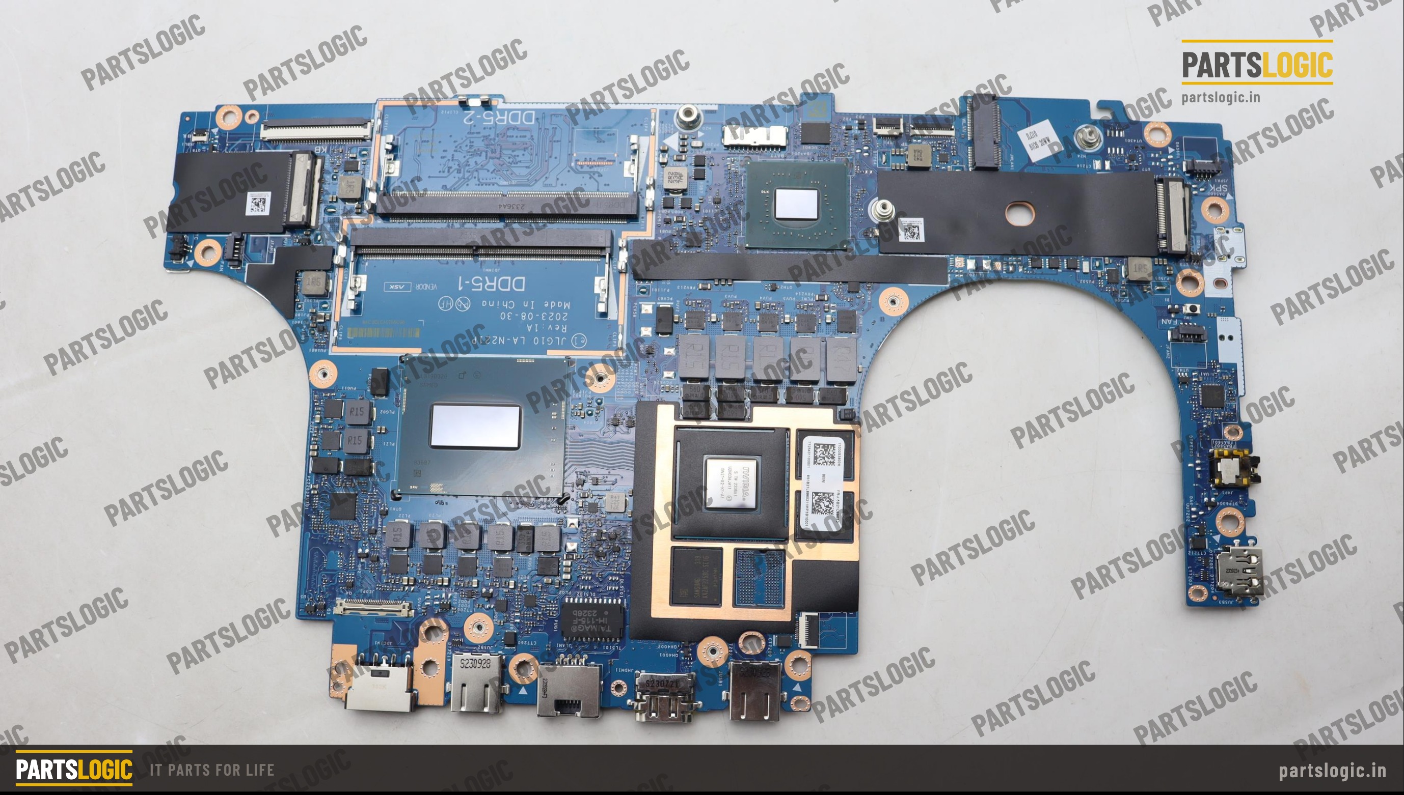 LENOVO LOQ 15IAX9 JLG10 LA-N221P i7-13650HX RTX 4050 6GB